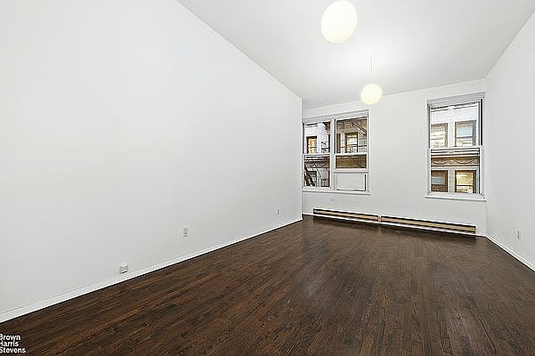 1st image of 23 Waverly Pl APT 3U