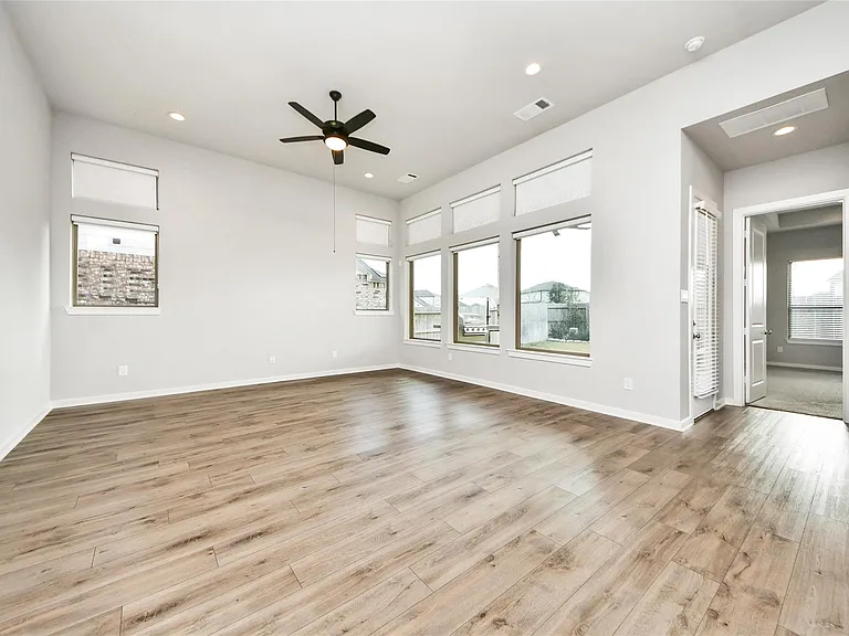 2901 Apple Rose Ln — Photo 14