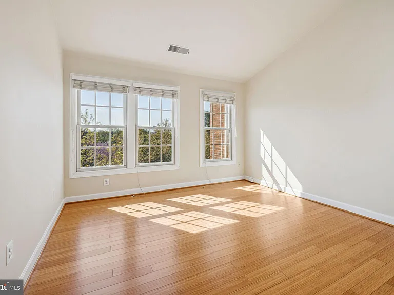 1813 Dawson St — Photo 16