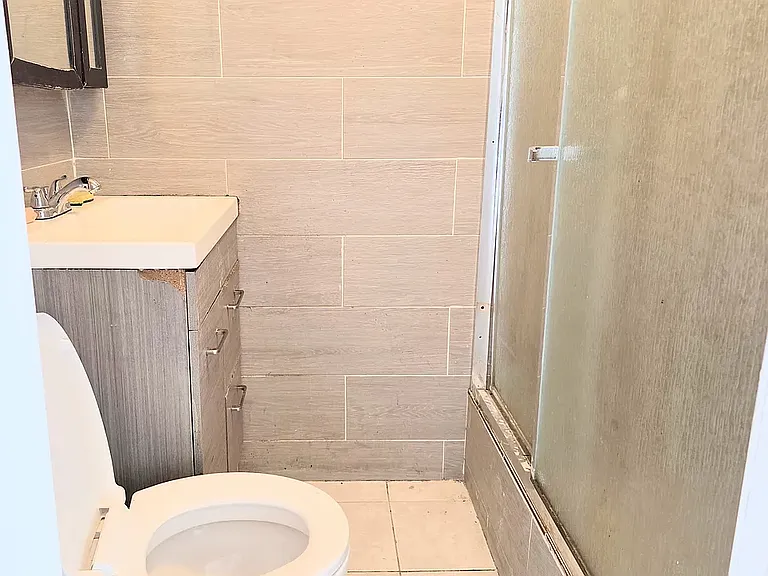684 4th Ave #3 — Photo 8