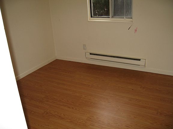 2nd image of 17 Daniele Ln APT 33