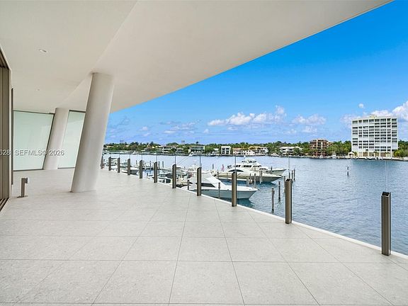 5th image of 5 Grove Isle Dr #S302