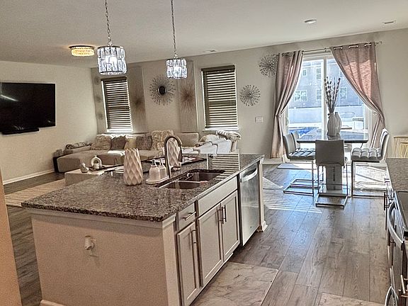 4th image of 75 Woodford Reserve Dr
