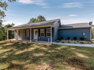 2835 Glenn Rd, Louisville, TN 37777