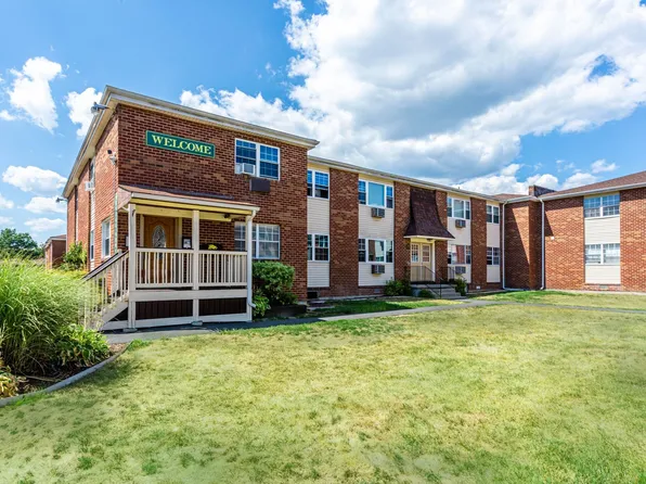 Stevens Manor Apartments