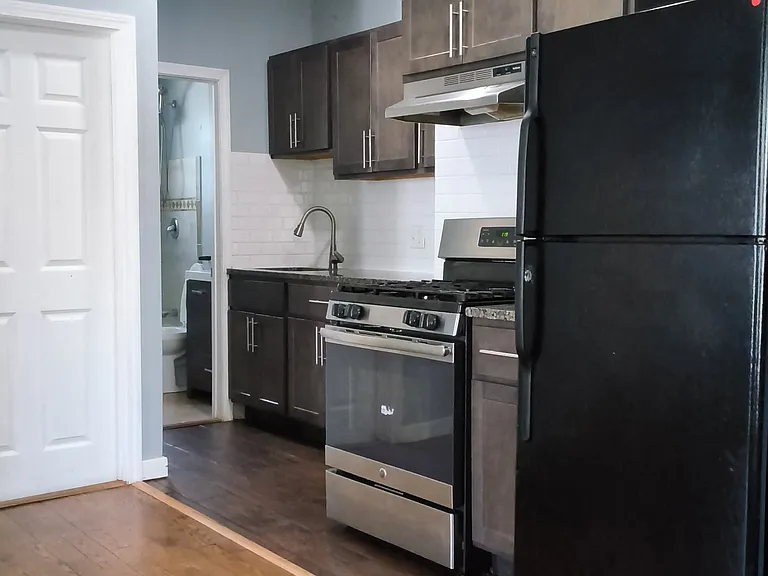 210 Hope St #1N — Photo 2