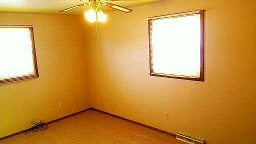 Master Bedroom w/Ceiling Fan