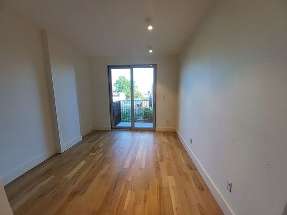5th image of 631 Marcy Ave #502