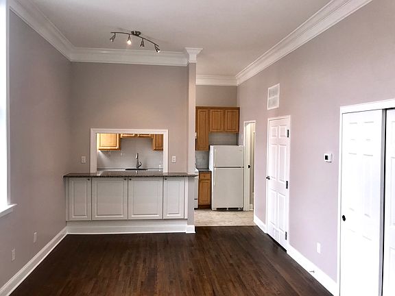 5th image of 295 Bloomfield Ave #C0008