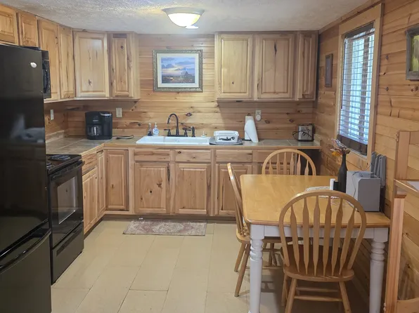 23300 Wycoff Dr, Abingdon, VA 24211