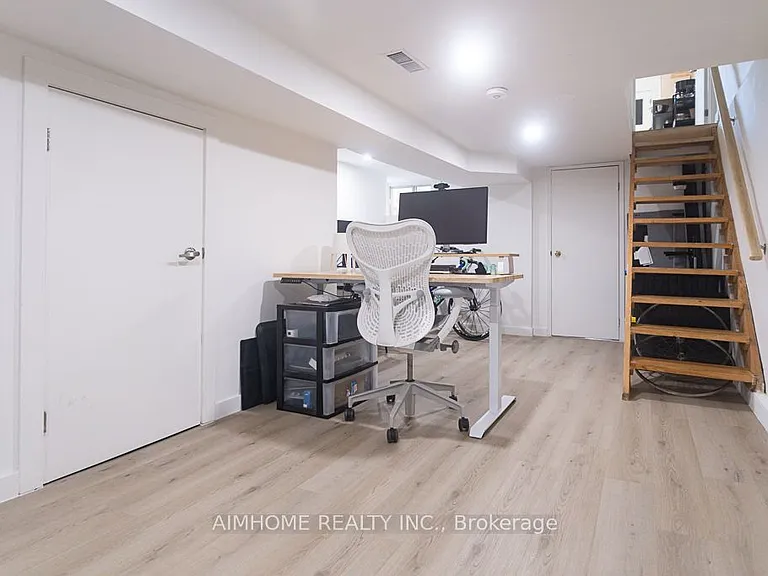 6 Macklem Ave — Photo 23
