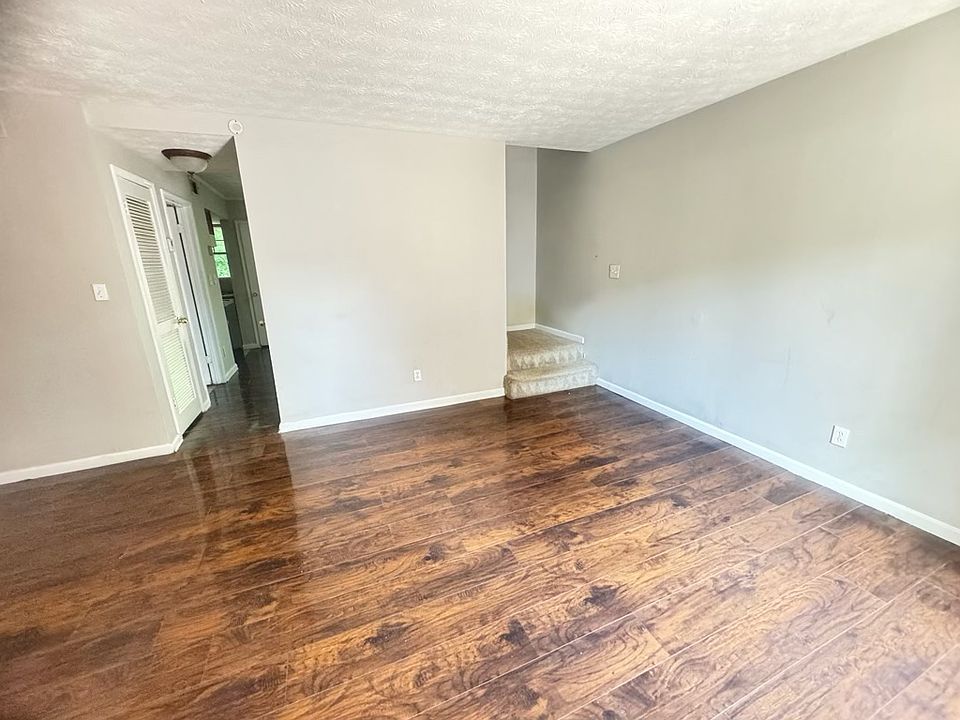 1st image of 91 Northdale Pl