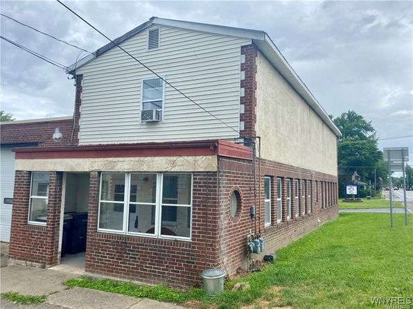 8698 S Main St