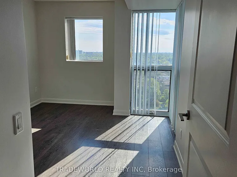 5162 W Yonge St #1901 — Photo 9