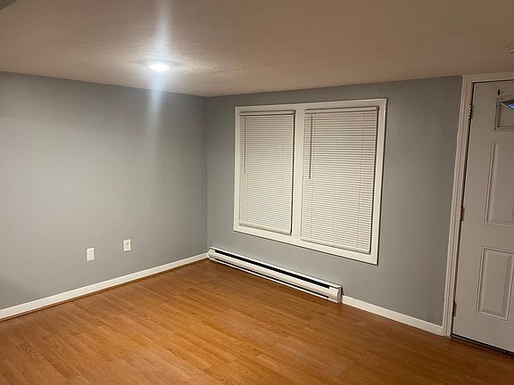5th image of 25 Hillside Ave #1B