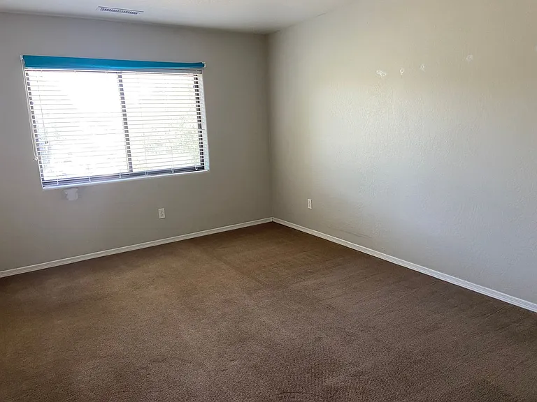 339 N Rush St — Photo 9