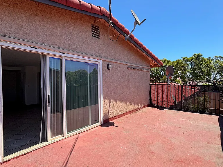 1610 Evergreen St #D — Photo 8