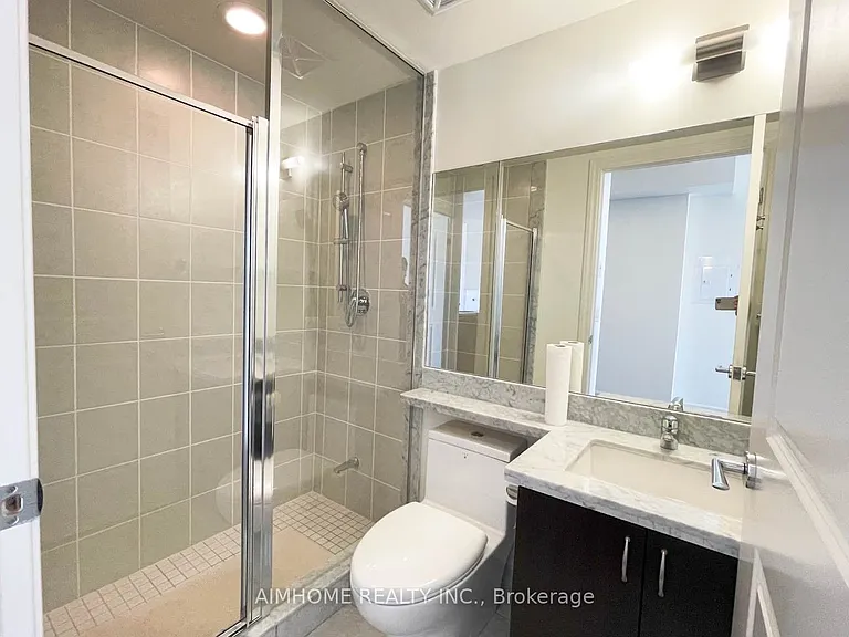 39 Upper Duke Cres #602 — Photo 9