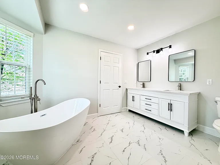 1 Whitemarsh Dr — Photo 17