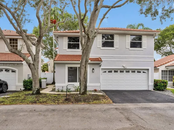 880 Garnet Cir, Weston, FL 33326