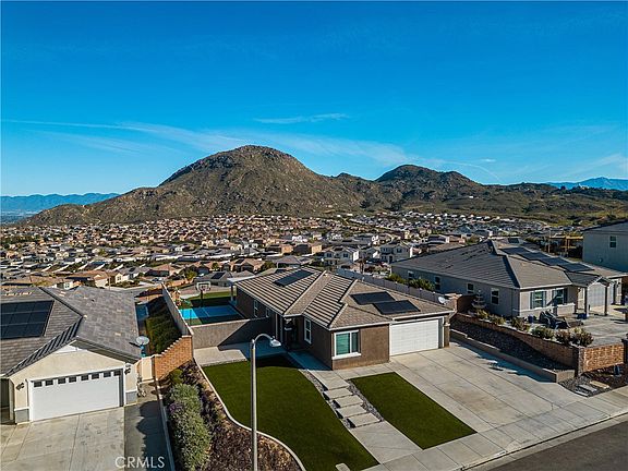 3rd image of 20996 Mountain Gate Dr