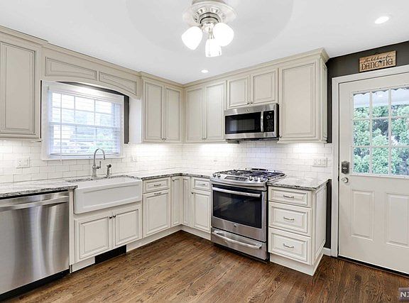 5th image of 11 Garret Pl