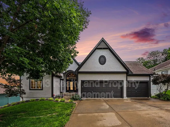 5605 NE Coral Dr, Lees Summit, MO 64064