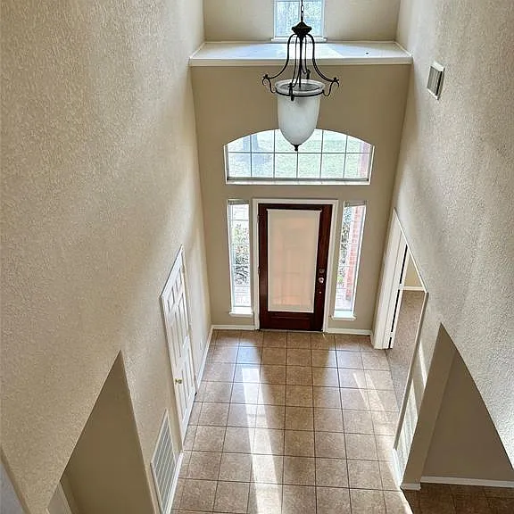 3723 Tumbling Falls Dr — Photo 3