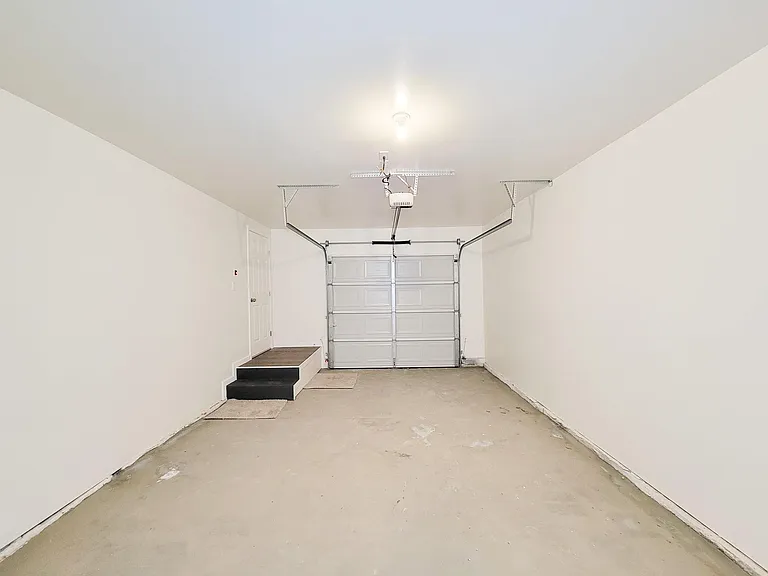 413 S Market St — Photo 31