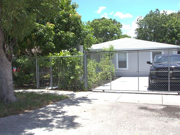 3rd image of 1724 NW 152ND Terrace