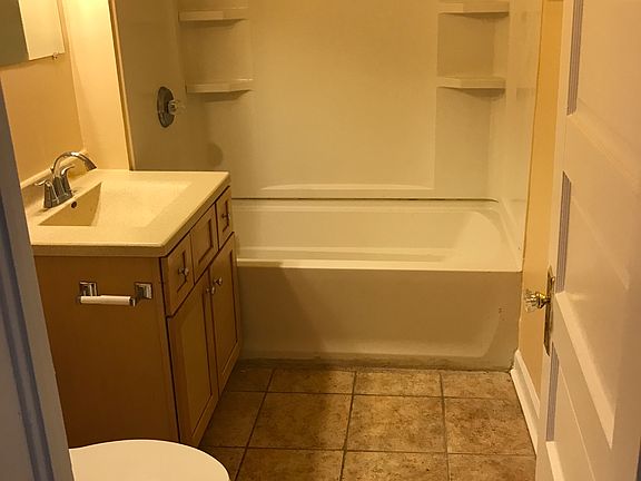 3rd image of 115 Moen Ave