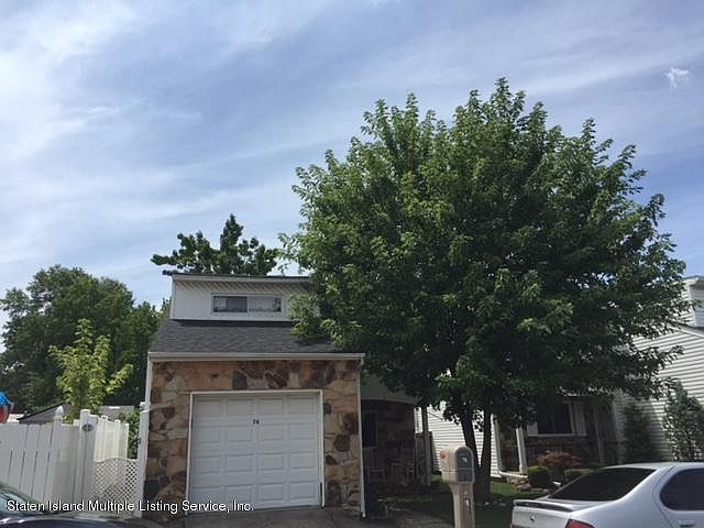 1st image of 76 Carlyle Grn