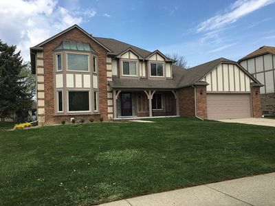 770 Bridge Park Dr, Troy, MI, 48098