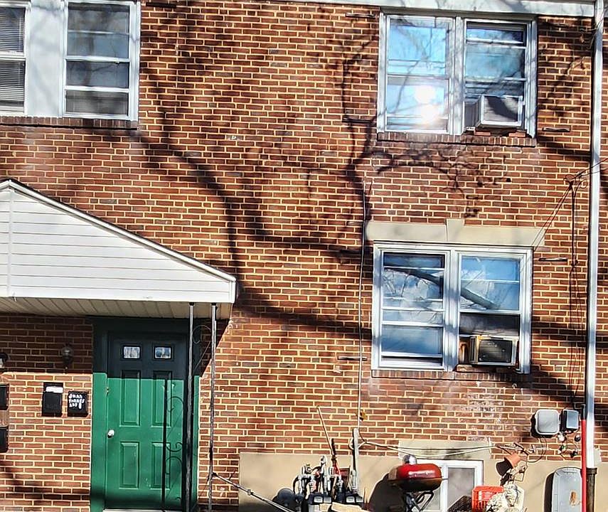 1st image of 3113 W 2nd St