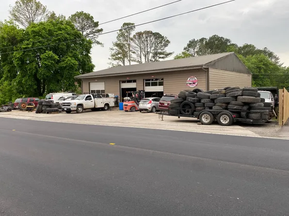 501 Brown St, Celina, TN 38551