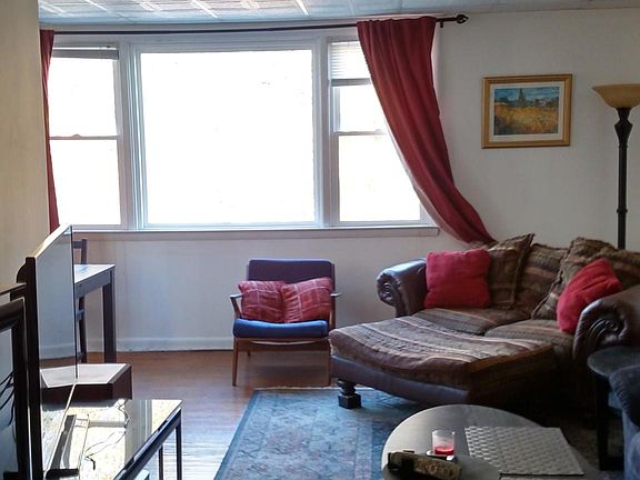 5th image of 632 Green Ln Floor 2