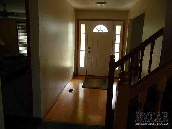 2nd image of 2728 Chapel Creek Dr