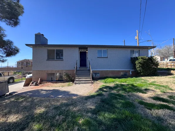 374 E Village Way, Washington, UT 84780