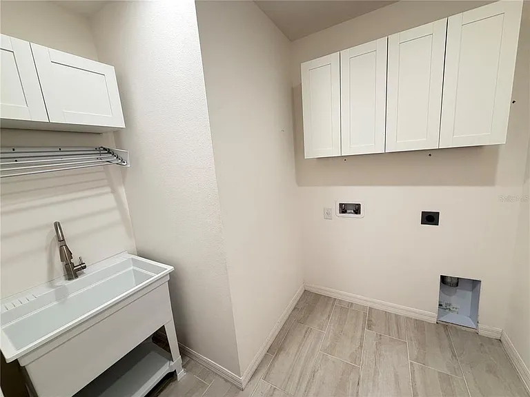 4209 Deleon St — Photo 35