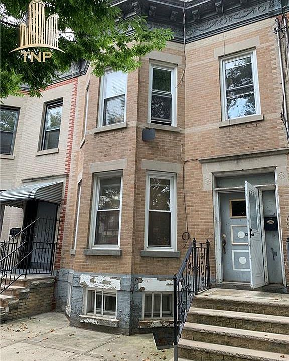 2nd image of 106 Nichols Ave