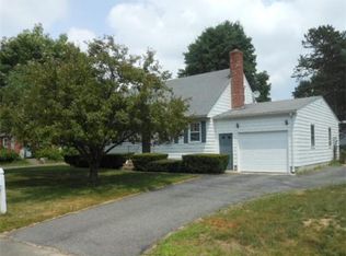 14 Peloquin Dr, Easthampton, MA 01027