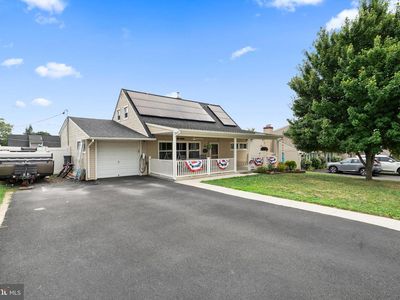 16 Canoe Birch Rd, Levittown, PA, 19057