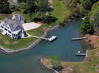 265 Oyster House Rd, White Stone, VA 22578