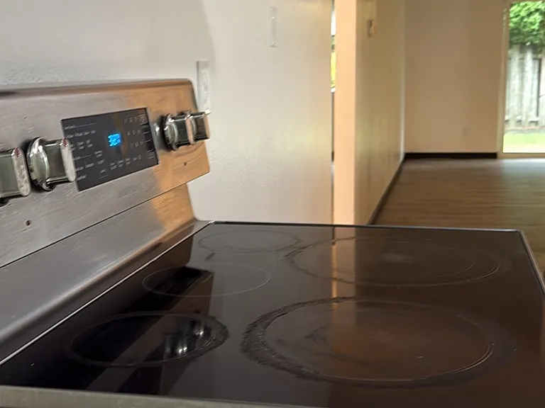 13470 SW Allen Blvd #12 — Photo 7