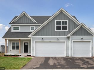 9522 63rd St S, Cottage Grove, MN 55016