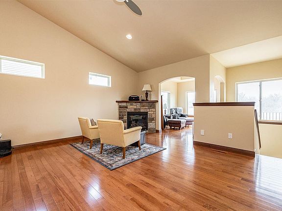 3rd image of 1352 Copper Mountain Dr