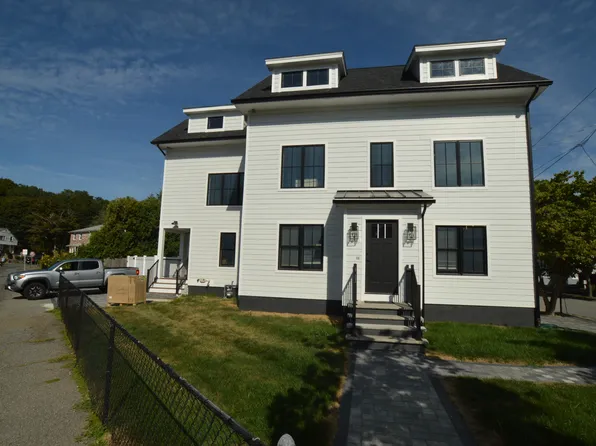 112 Lynde St #1, Melrose, MA 02176