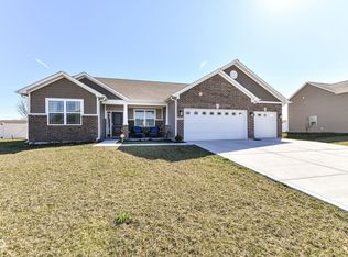 7825 Rolling Green Dr, Plainfield, IN 46168