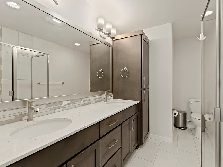 10945 NE 189th Pl #D — Photo 14