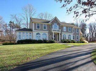 138 Horseshoe Rd, Berkeley Heights, NJ 07922